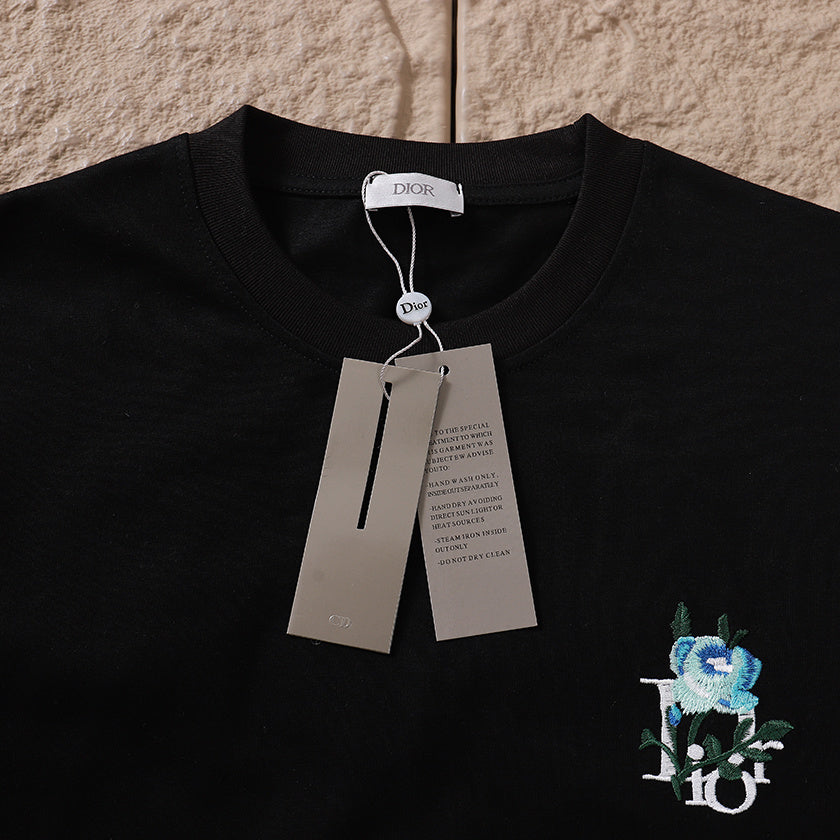 Camiseta Dior com Logo