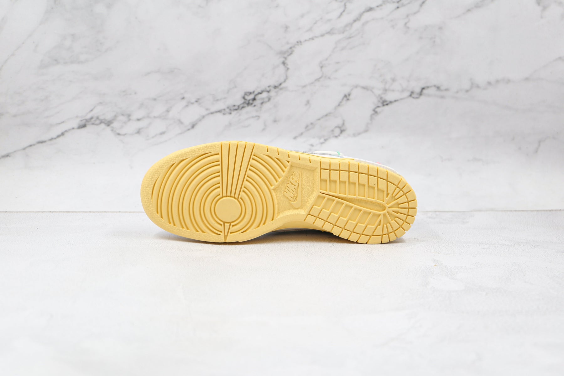 Nike Dunk Low Off White Lot 01:50 Sneaker