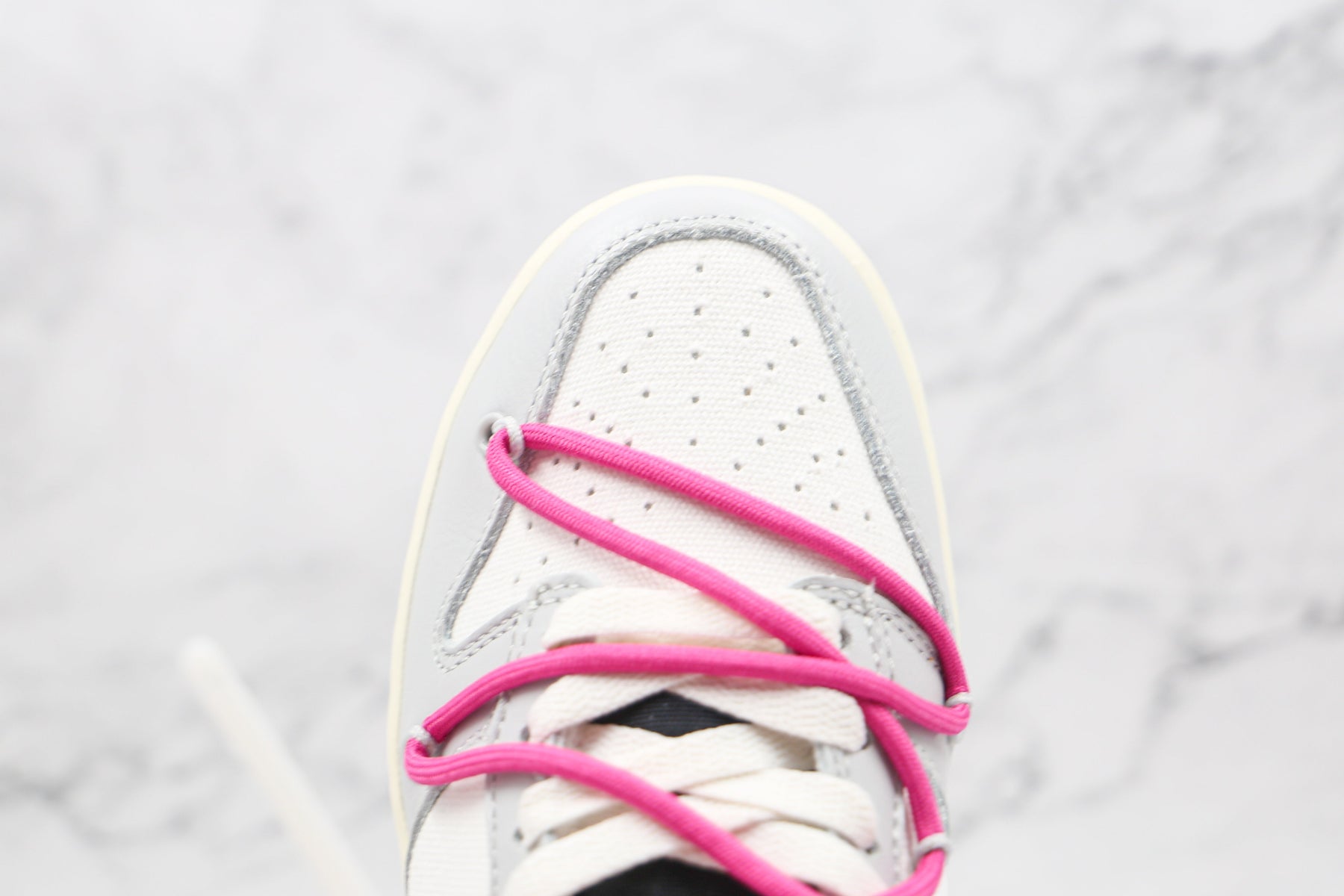 Nike Dunk Low Off White Lot 30:50 Sneaker