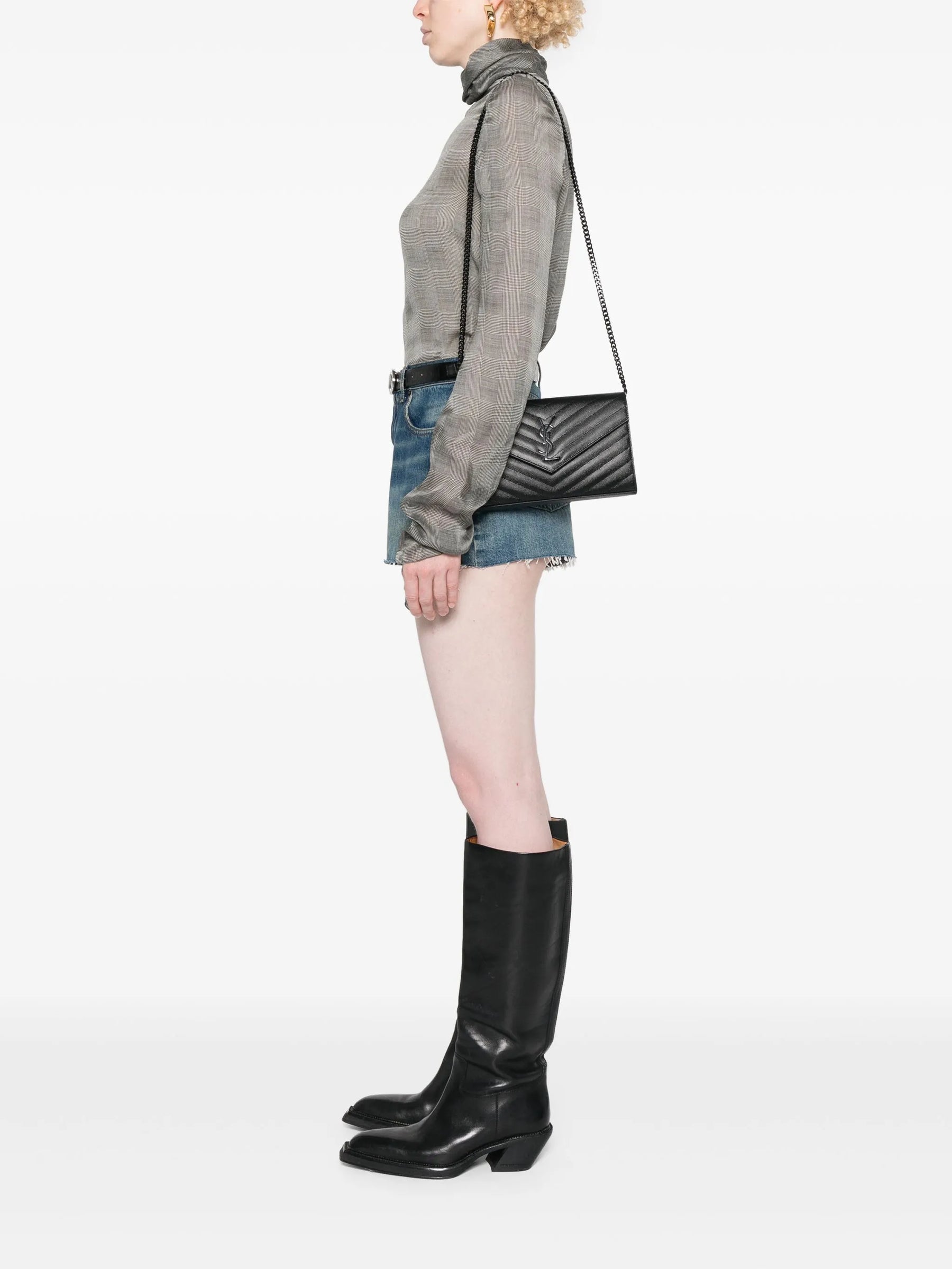 Saint Laurent Carteira Classic Cassandre com corrente