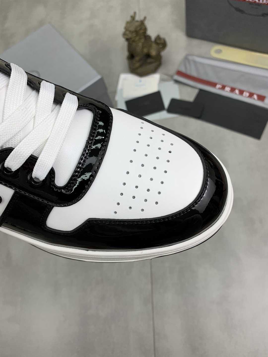 Sneaker Prada Black and White
