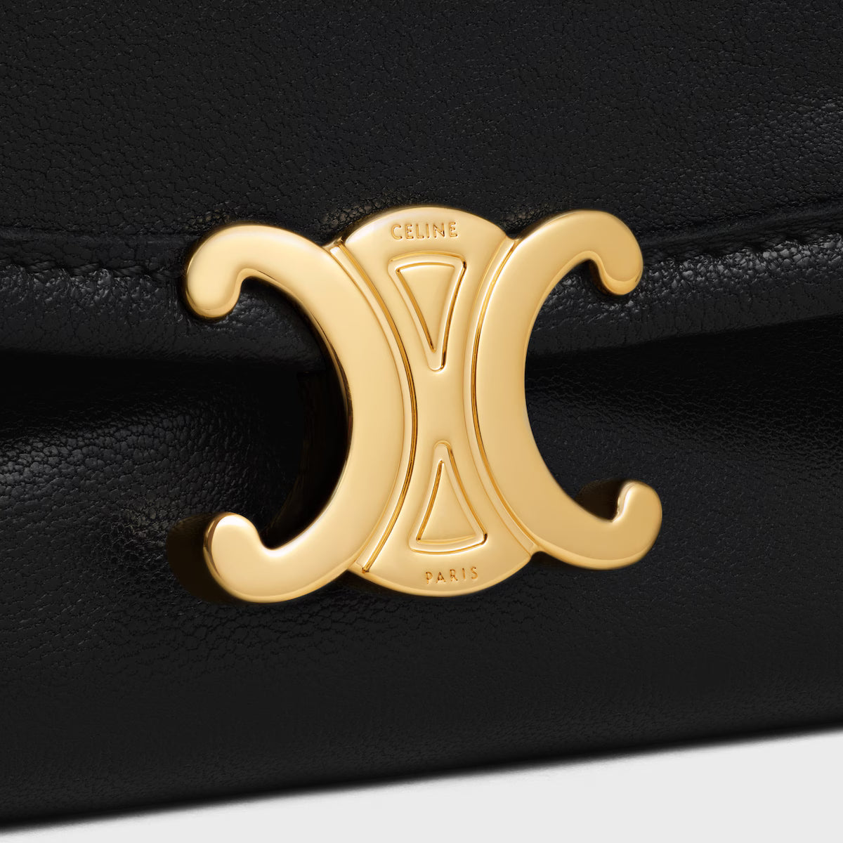 BOLSA MEIA-LUA TRIOMPHE MACIA EM COURO DE CORDEIRO BRILHANTE MACIO