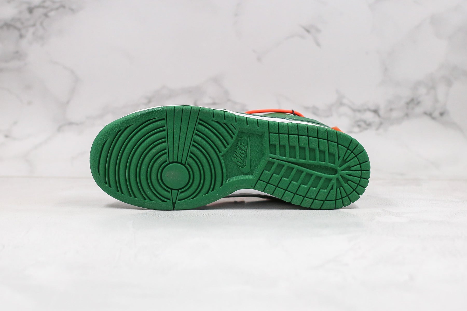 Nike Dunk Low Off White Pine Green Sneaker