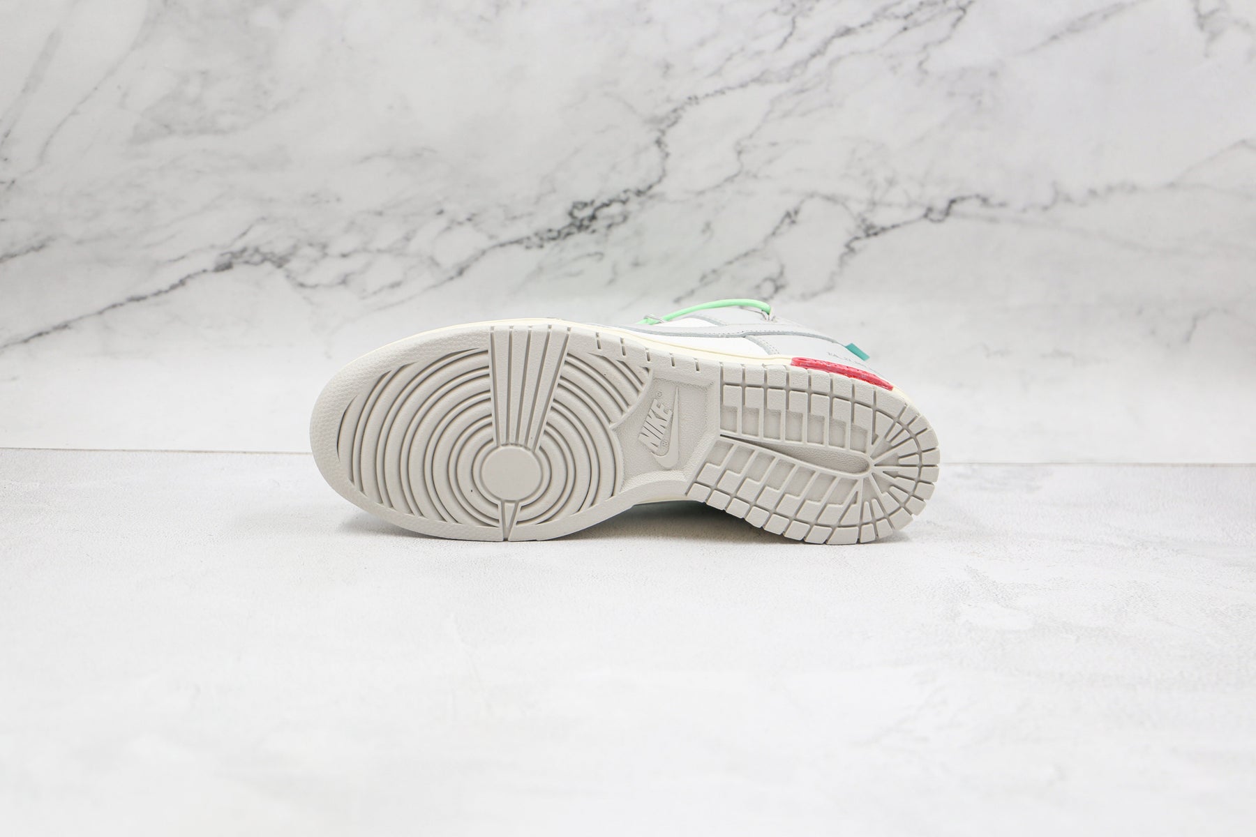 Nike Dunk Low Off White Lot 07:50 Sneaker