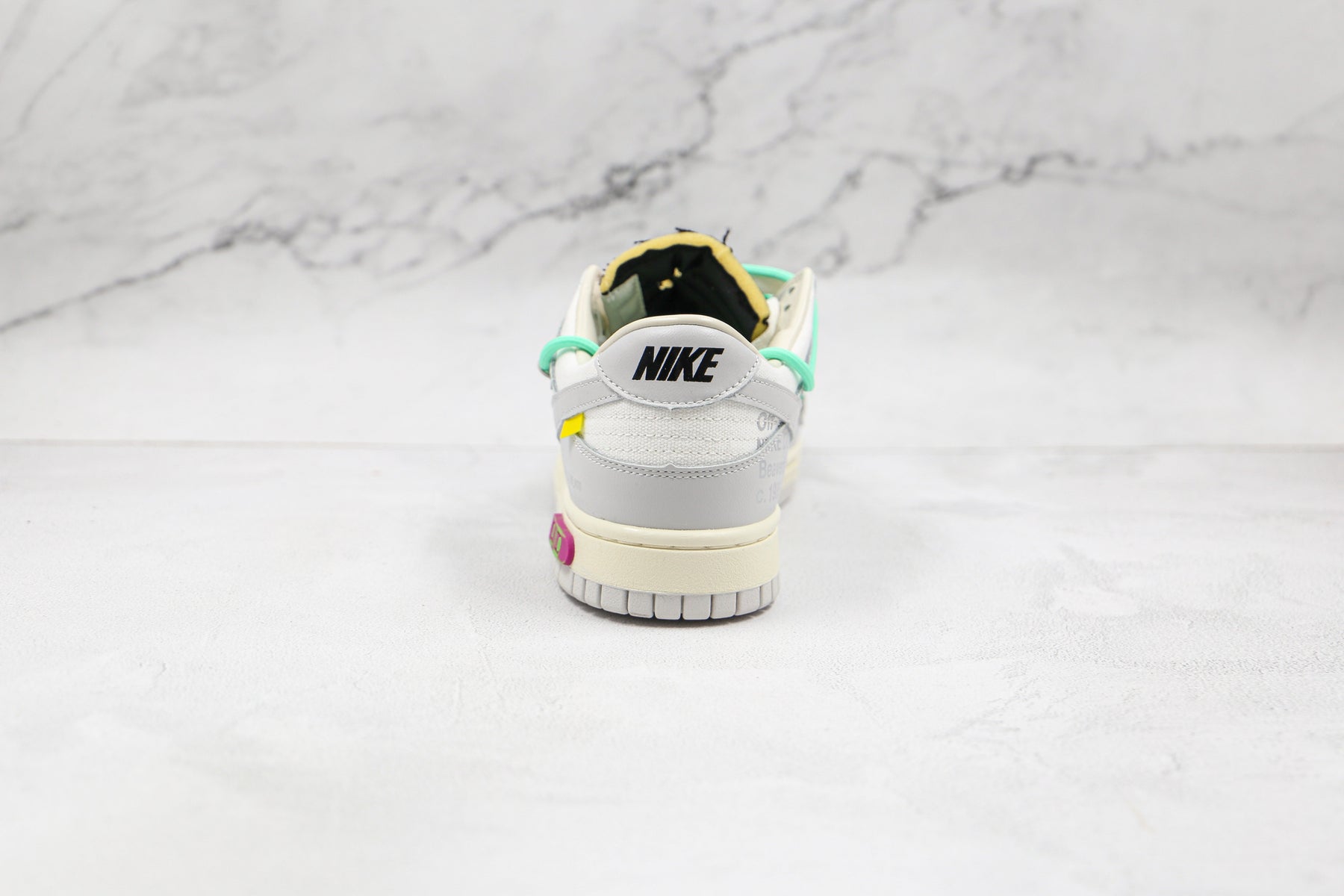 Nike Dunk Low Off White Lot 04:50 Sneaker