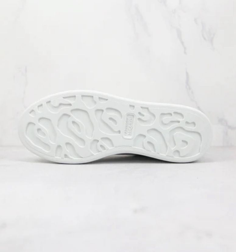 Alexander Mcqueen Oversized Ivory Black