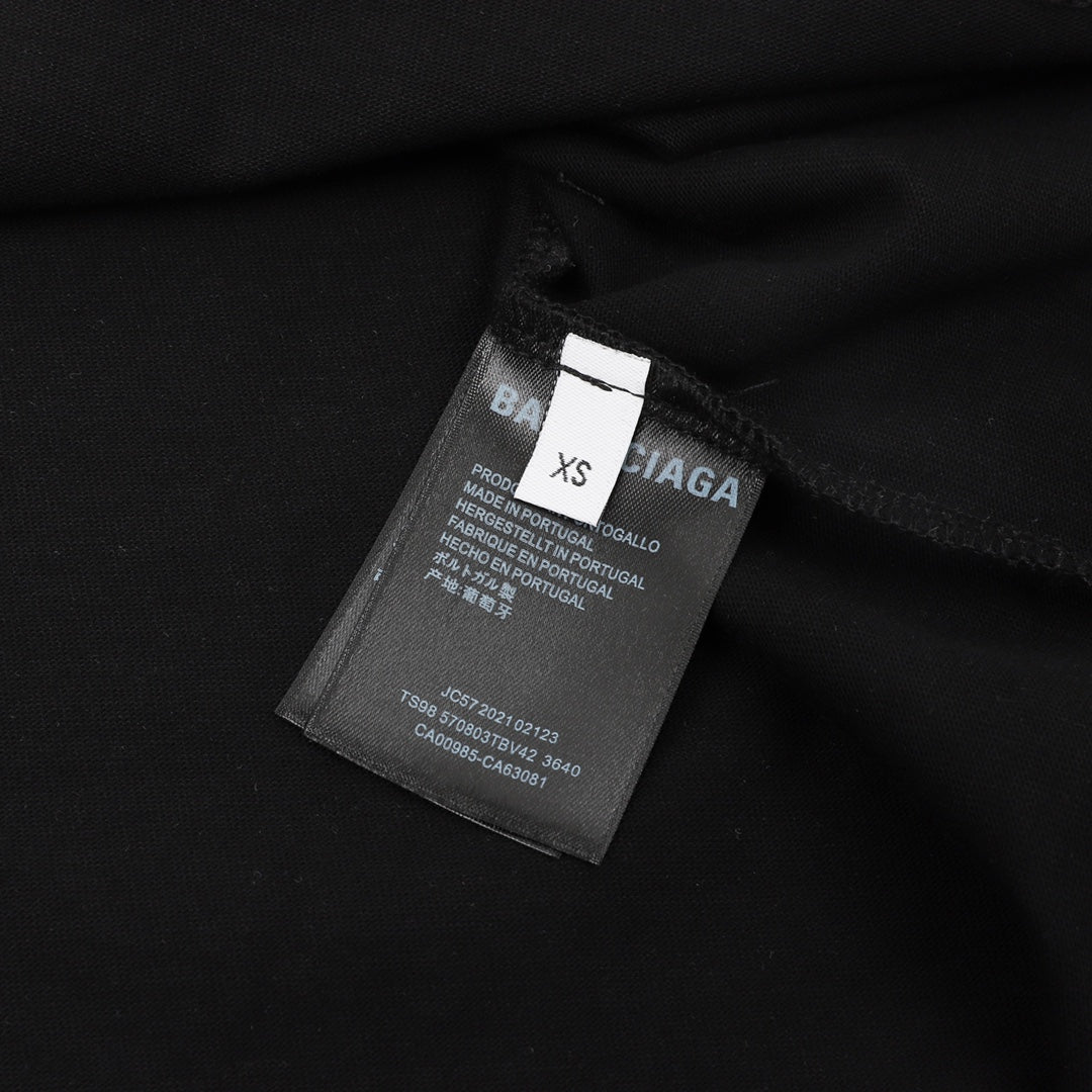 Camiseta BALENCIAGA oversized com logo bordado