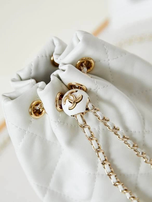 Mini Mochila Chanel Branca