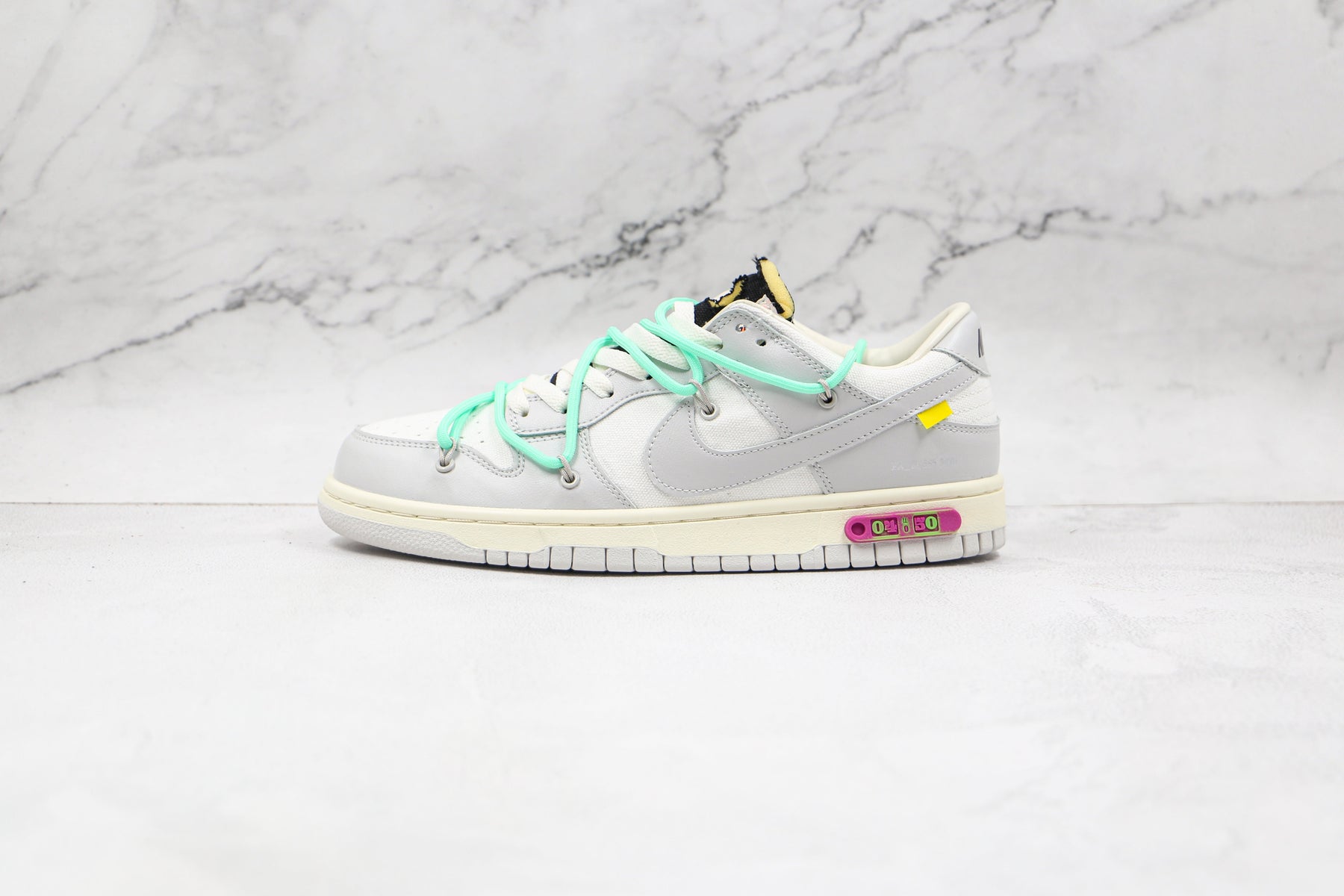 Nike Dunk Low Off White Lot 04:50 Sneaker