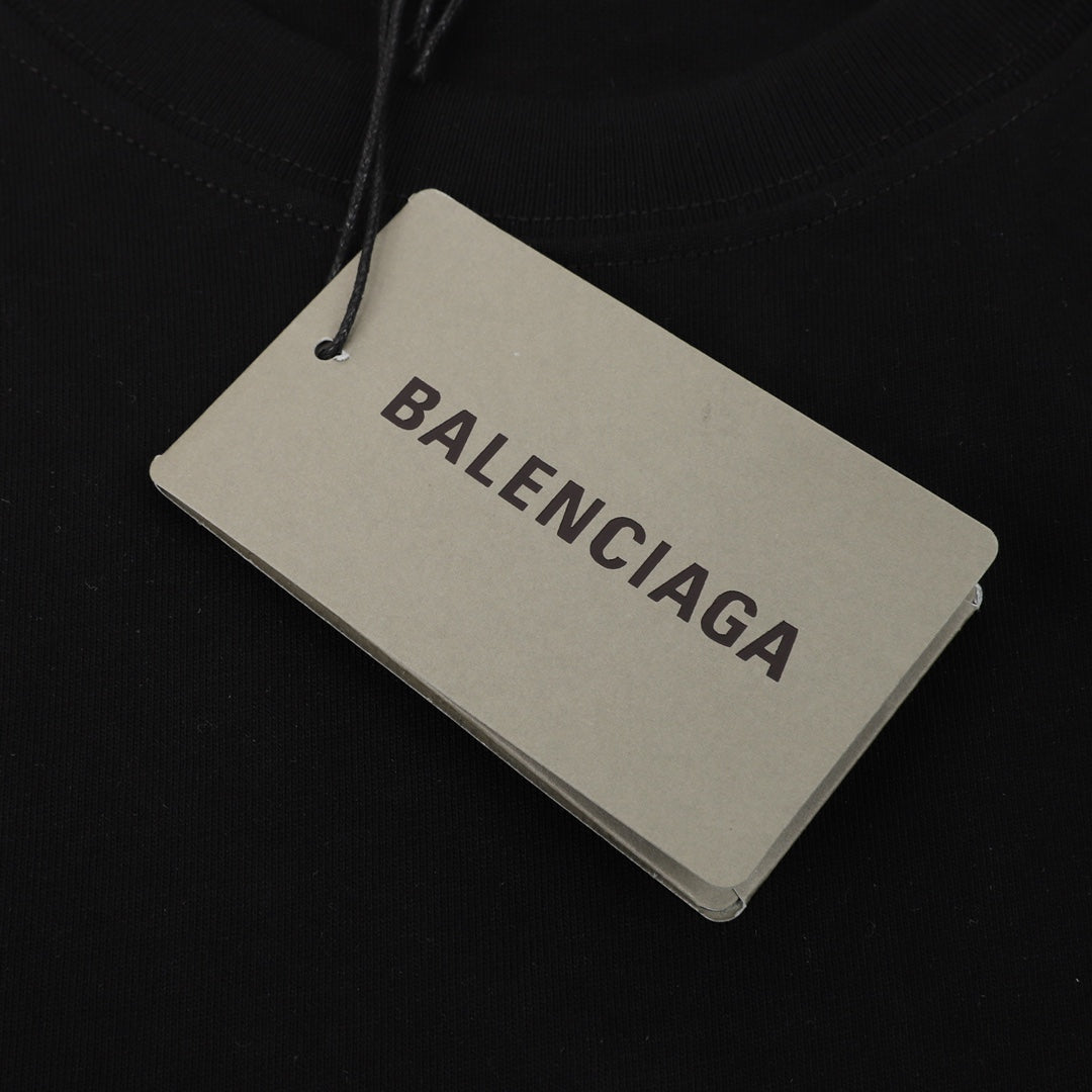 Camiseta BALENCIAGA oversized com logo bordado