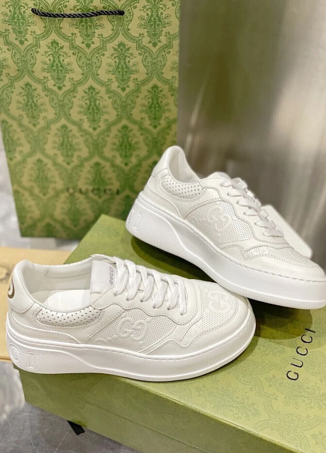 GUCCI MEN'S GG SNEAKER WHITE